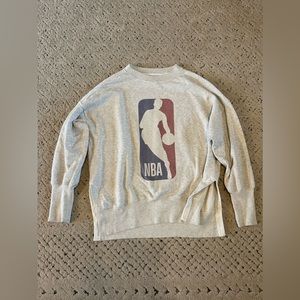 Size M Abercrombie and Fitch NBA pullover in light gray from the soft collection